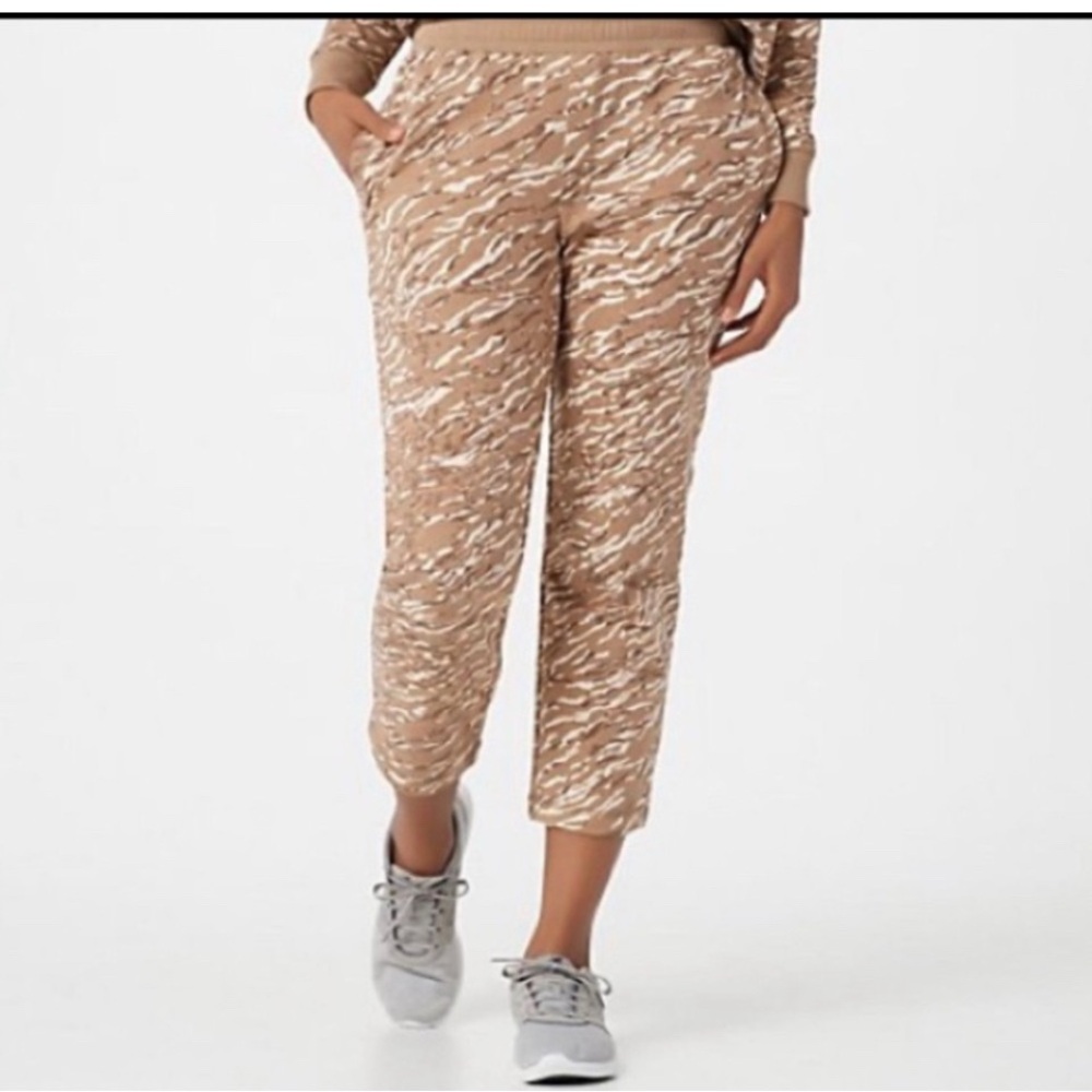 NWT Isaac Mizrahi Women’s  French Terry Pocket Crop Pants / Size XSP